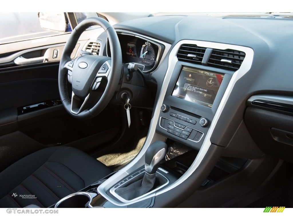 2016 Fusion SE - Deep Impact Blue Metallic / Charcoal Black photo #7