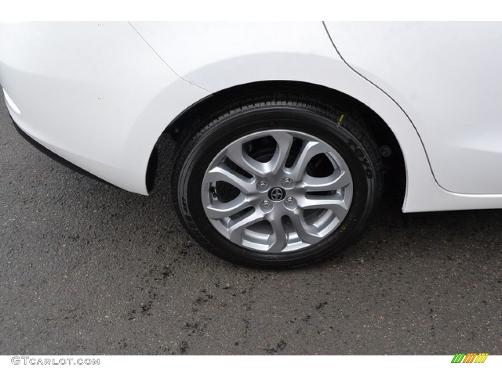 2016 Scion iA Sedan Wheel Photos