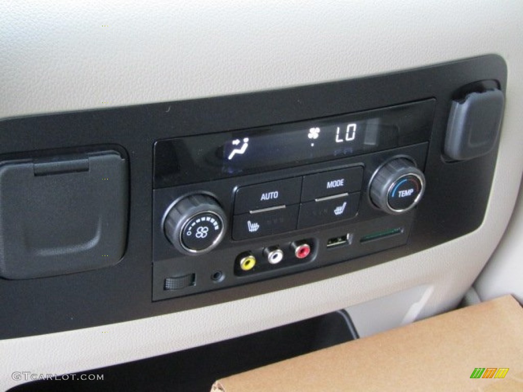 2016 GMC Yukon XL Denali 4WD Controls Photo #108478190