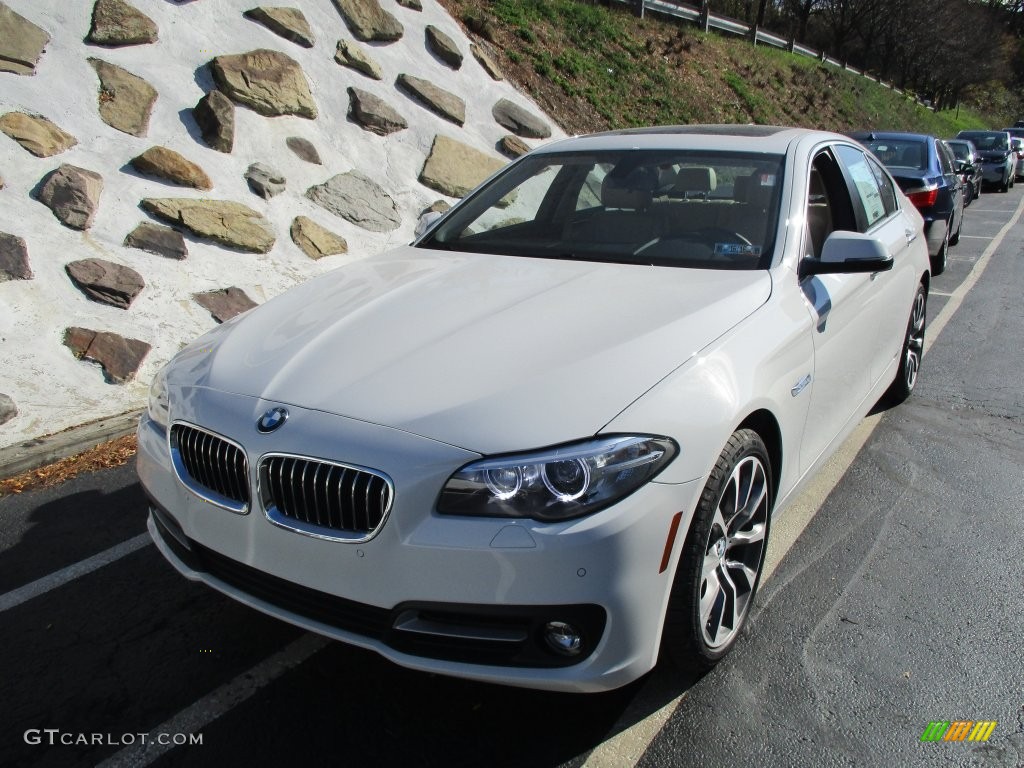 Alpine White 2016 BMW 5 Series 535i xDrive Sedan Exterior Photo #108478466