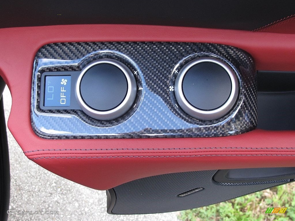 2015 McLaren 650S Spyder Controls Photo #108481574