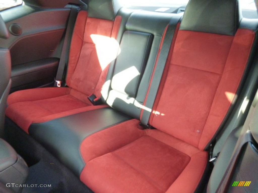 Black/Ruby Red Interior 2016 Dodge Challenger R/T Plus Photo #108483185