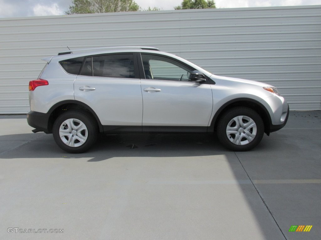 2015 RAV4 LE - Classic Silver Metallic / Ash photo #3