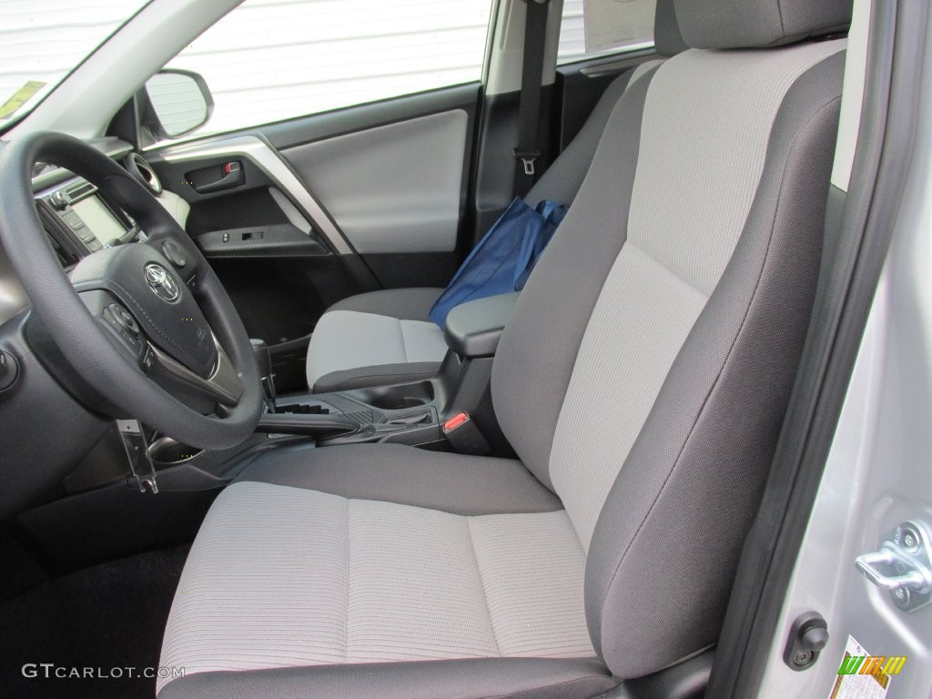 2015 RAV4 LE - Classic Silver Metallic / Ash photo #21