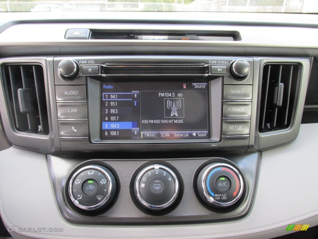 2015 RAV4 LE - Classic Silver Metallic / Ash photo #25