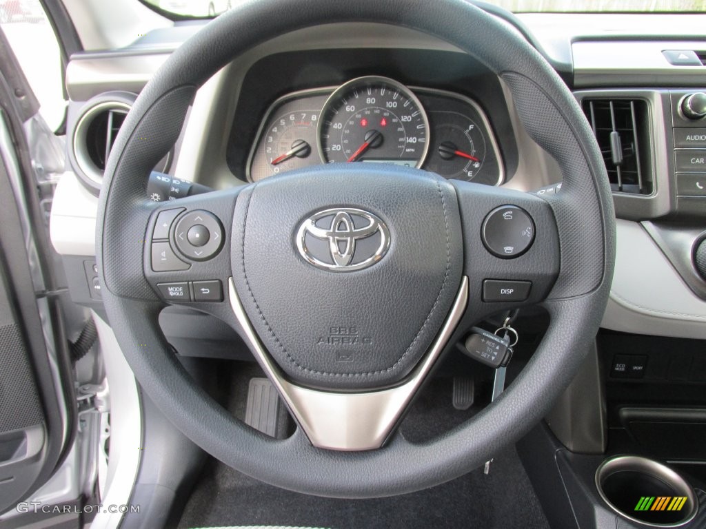 2015 RAV4 LE - Classic Silver Metallic / Ash photo #28