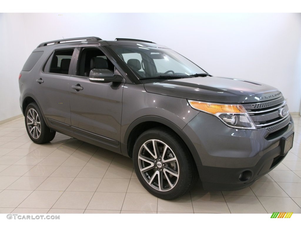 2015 Explorer XLT 4WD - Magnetic / Charcoal Black photo #1