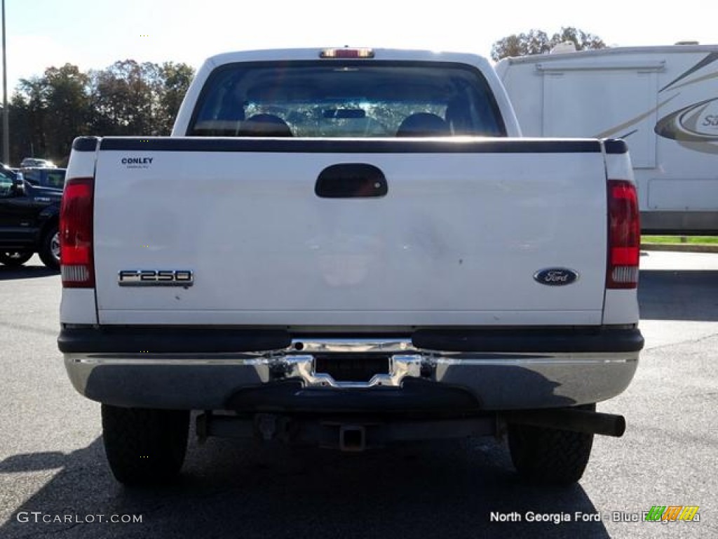 2007 F250 Super Duty XL SuperCab 4x4 - Oxford White Clearcoat / Dark Flint cloth photo #4