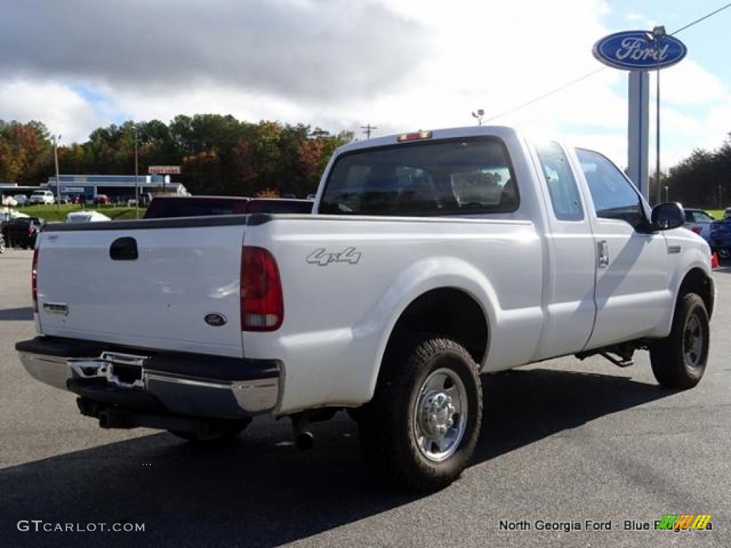 2007 F250 Super Duty XL SuperCab 4x4 - Oxford White Clearcoat / Dark Flint cloth photo #5
