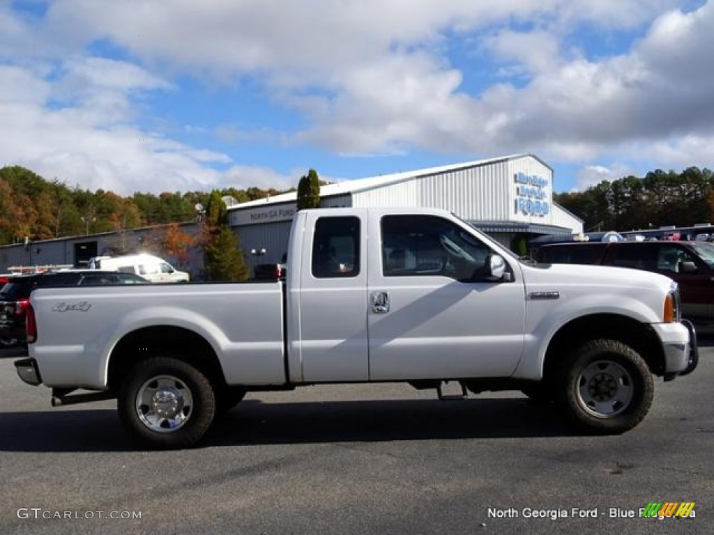2007 F250 Super Duty XL SuperCab 4x4 - Oxford White Clearcoat / Dark Flint cloth photo #6