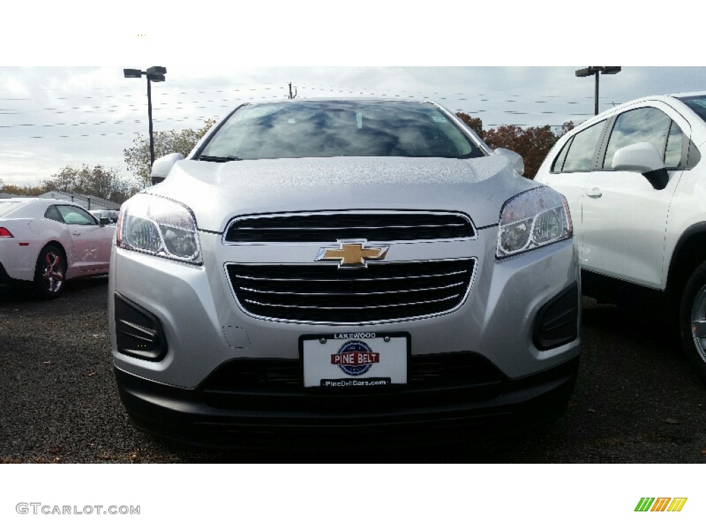 2016 Trax LS - Silver Ice Metallic / Jet Black/Light Titanium photo #2