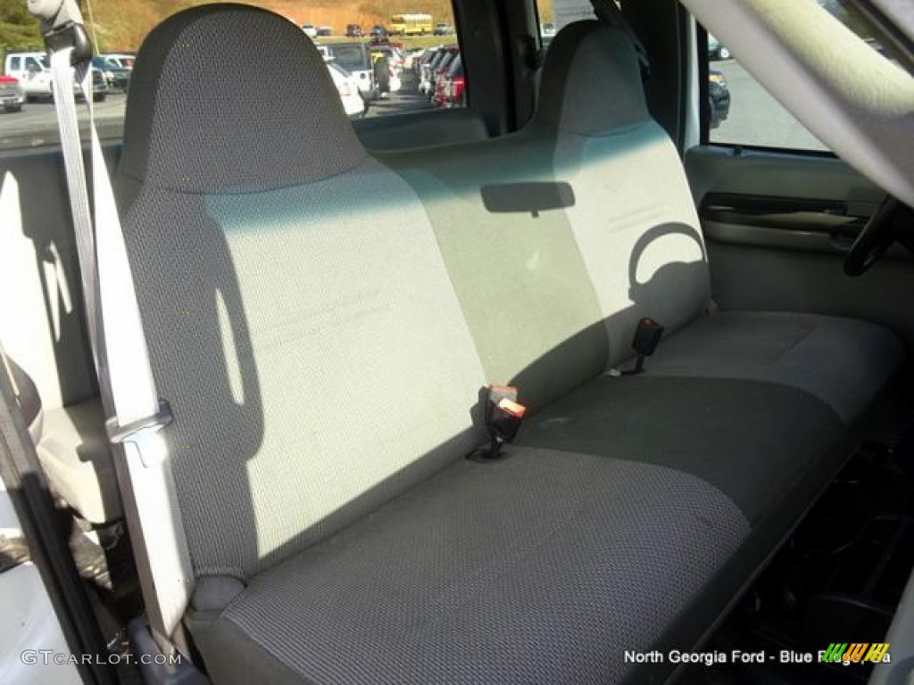 2007 F250 Super Duty XL SuperCab 4x4 - Oxford White Clearcoat / Dark Flint cloth photo #16