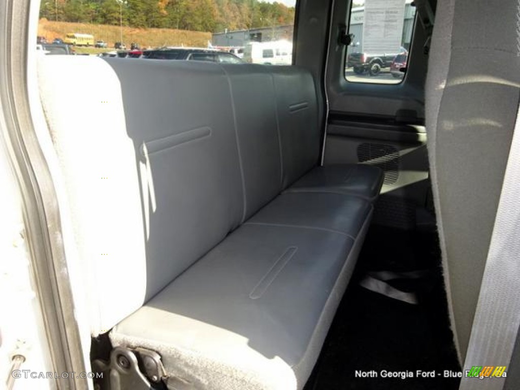 2007 F250 Super Duty XL SuperCab 4x4 - Oxford White Clearcoat / Dark Flint cloth photo #17