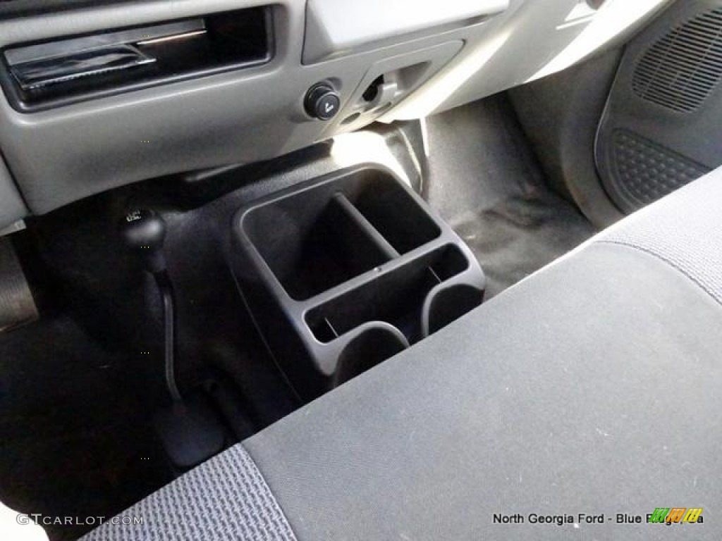 2007 F250 Super Duty XL SuperCab 4x4 - Oxford White Clearcoat / Dark Flint cloth photo #23