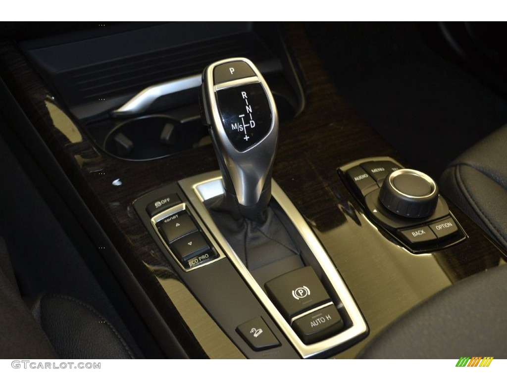 2016 BMW X4 xDrive28i Transmission Photos