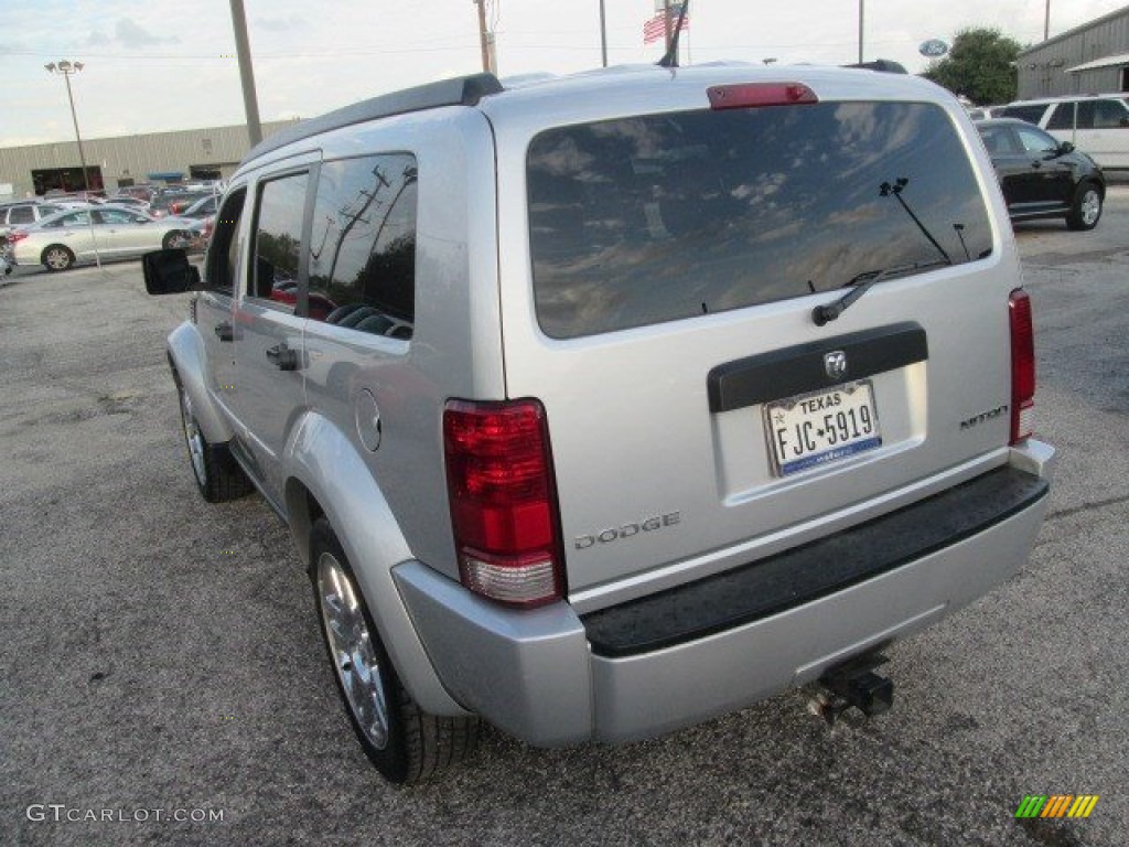 2011 Nitro Heat - Bright Silver Metallic / Dark Slate Gray photo #14