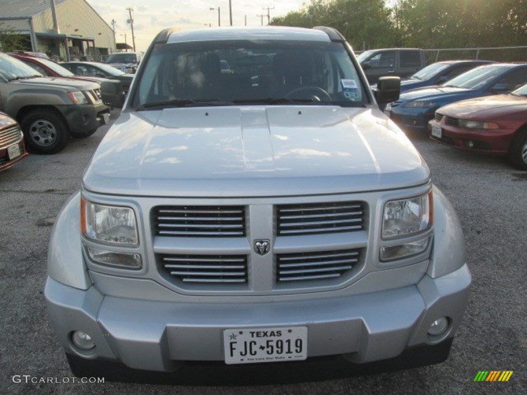 2011 Nitro Heat - Bright Silver Metallic / Dark Slate Gray photo #22