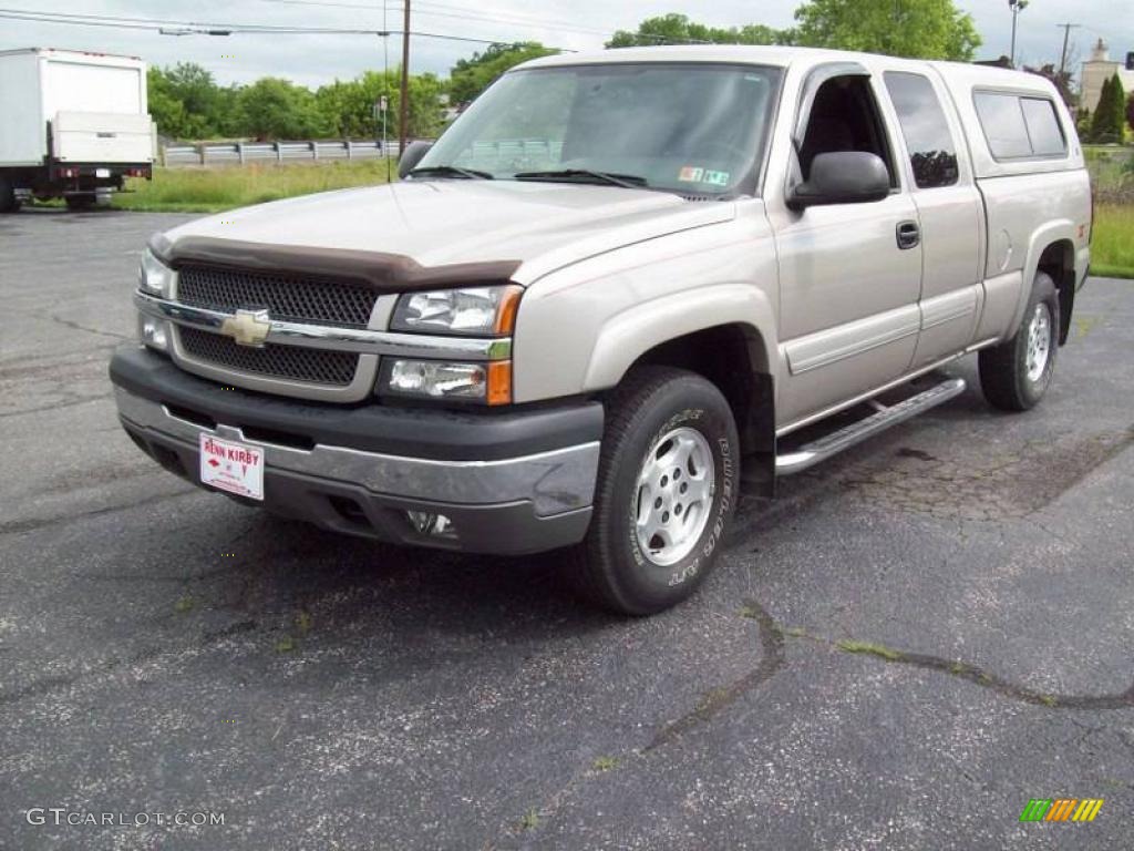 2004 Silverado 1500 Z71 Extended Cab 4x4 - Silver Birch Metallic / Dark Charcoal photo #2