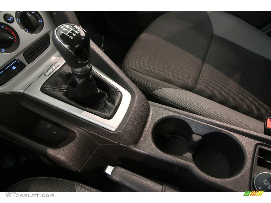 2014 Ford Focus SE Sedan 5 Speed Manual Transmission Photo #108508007