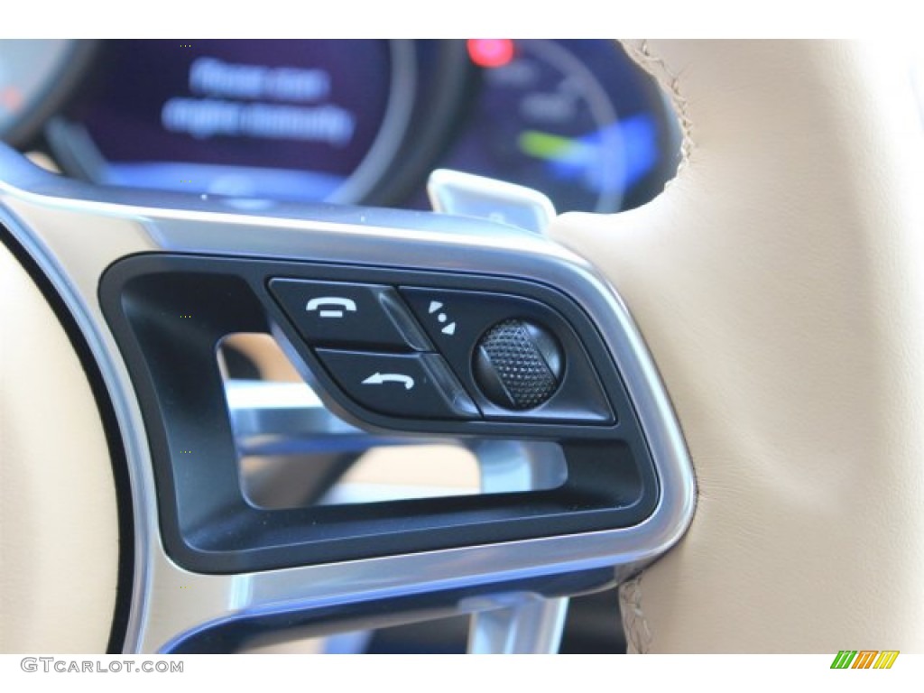 2016 Porsche Cayenne S E-Hybrid Controls Photo #108508796