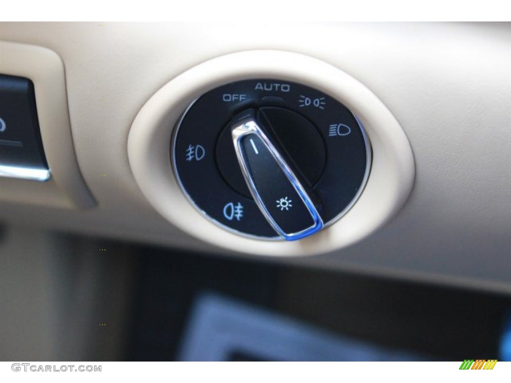 2016 Porsche Cayenne S E-Hybrid Controls Photos