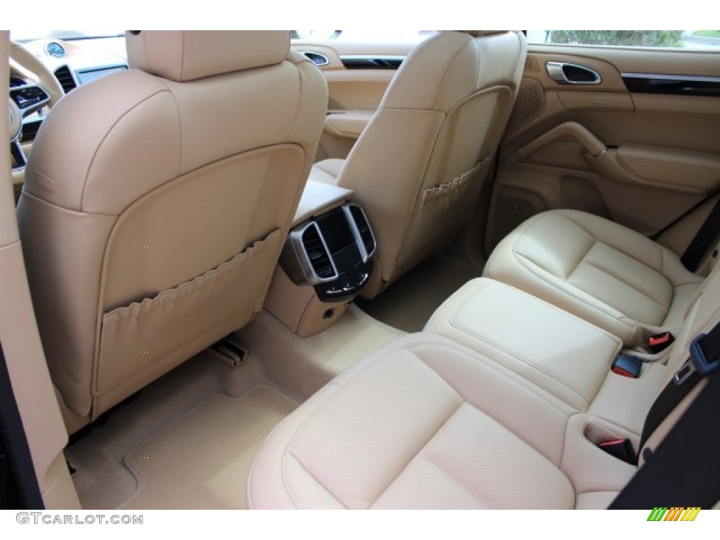 2016 Porsche Cayenne S E-Hybrid Rear Seat Photo #108508935