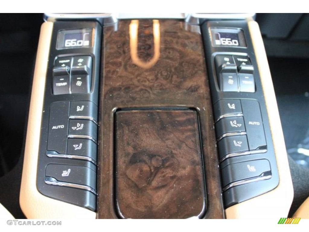 2016 Porsche Panamera Edition Controls Photos