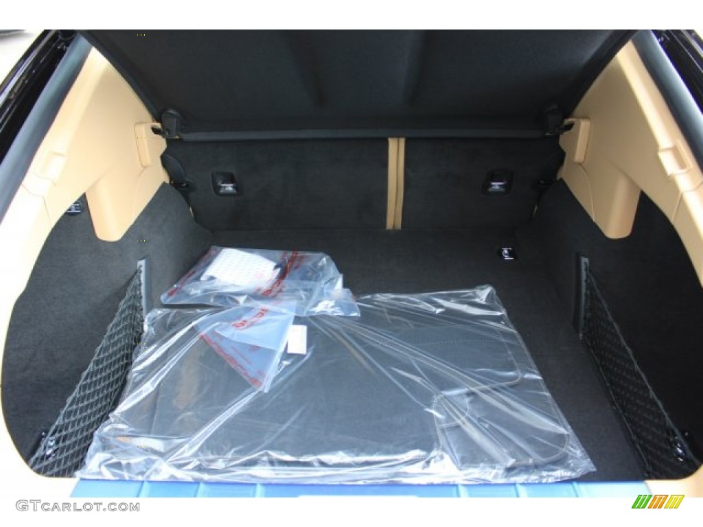 2016 Porsche Panamera Edition Trunk Photos