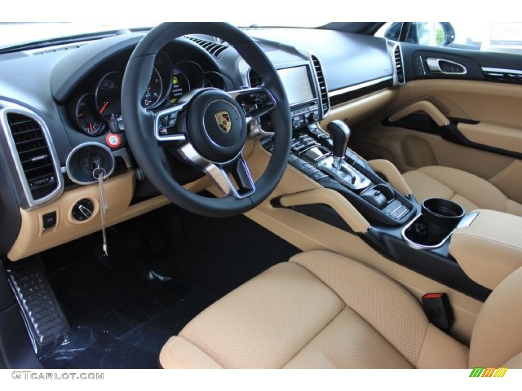 Black/Luxor Beige Interior 2016 Porsche Cayenne Diesel Photo #108512595