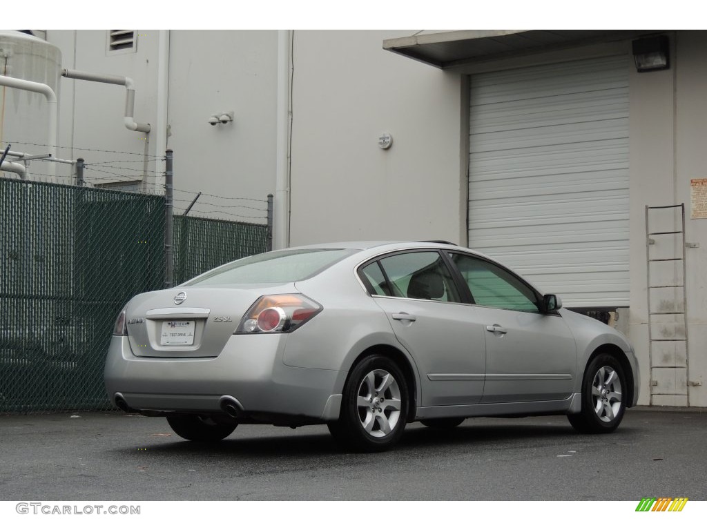 2007 Altima 2.5 S - Radiant Silver Metallic / Charcoal photo #18