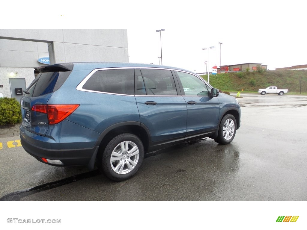 2016 Pilot LX AWD - Steel Sapphire Metallic / Gray photo #3