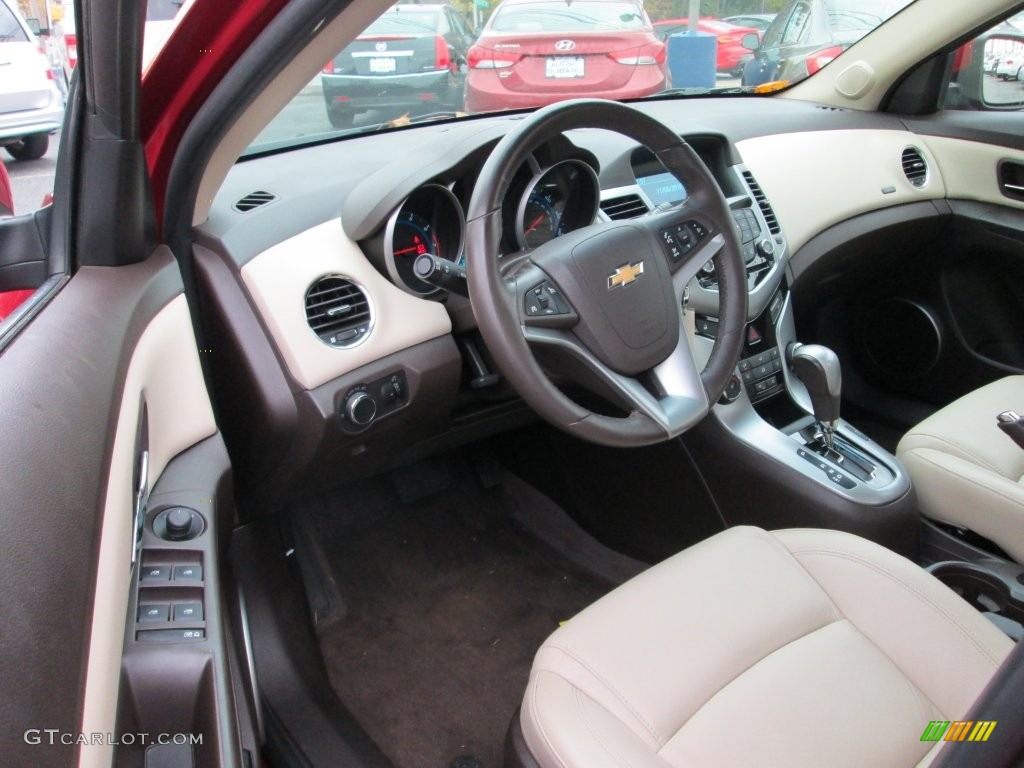 2012 Cruze LT - Crystal Red Metallic / Cocoa/Light Neutral photo #11