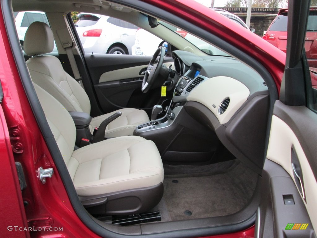 2012 Cruze LT - Crystal Red Metallic / Cocoa/Light Neutral photo #17