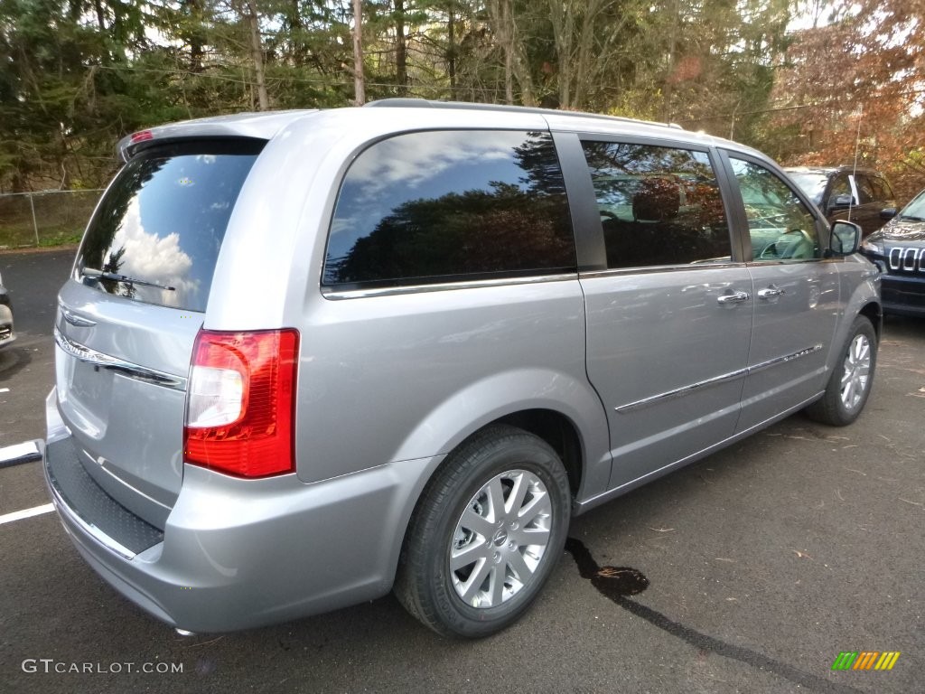 2016 Town & Country Touring - Billet Silver Metallic / Black/Light Graystone photo #8