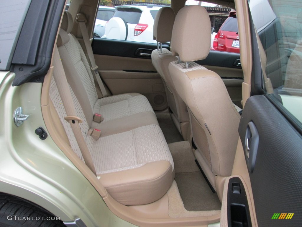 2004 Forester 2.5 XS - Sierra Gold Metallic / Beige photo #18