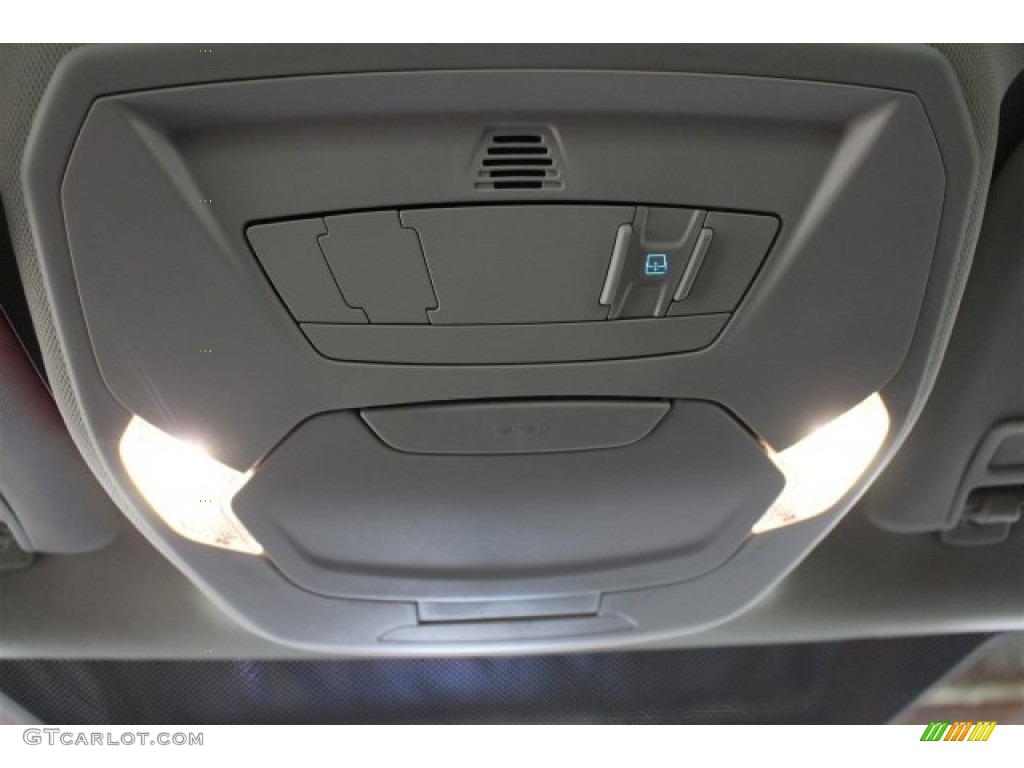 2015 Focus SE Hatchback - Ingot Silver Metallic / Charcoal Black photo #23
