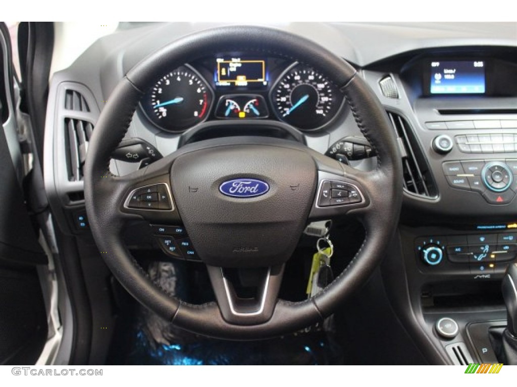 2015 Focus SE Hatchback - Ingot Silver Metallic / Charcoal Black photo #24