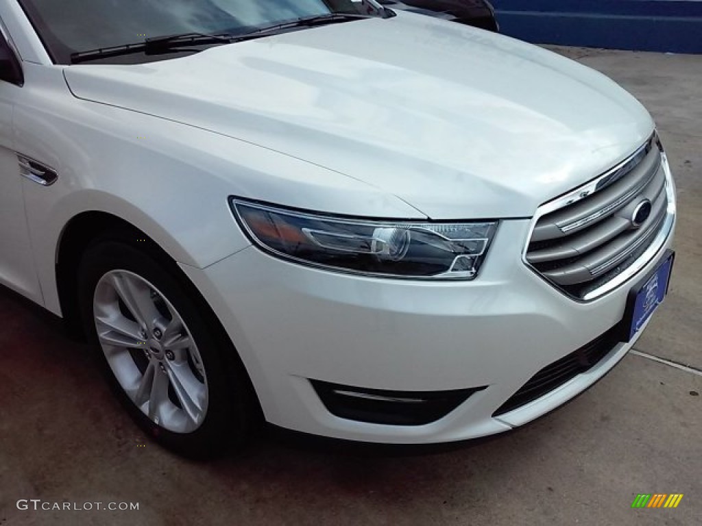 2015 Taurus SEL - White Platinum Metallic / Charcoal Black photo #2