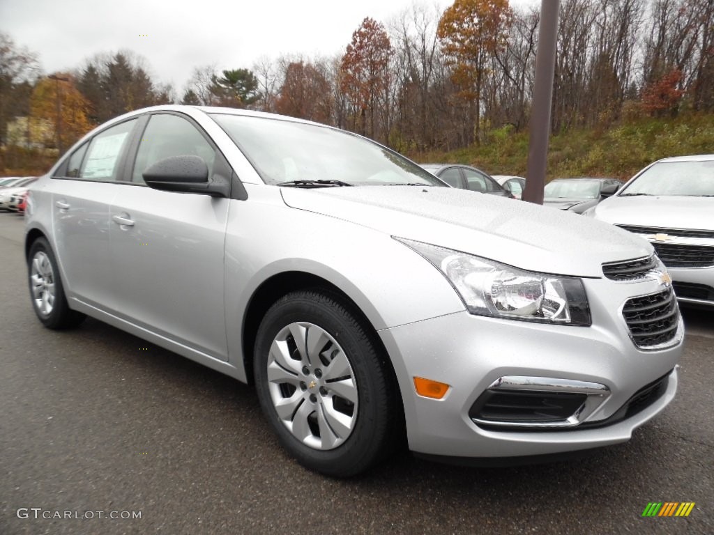 2016 Cruze Limited LS - Silver Ice Metallic / Jet Black/Medium Titanium photo #3