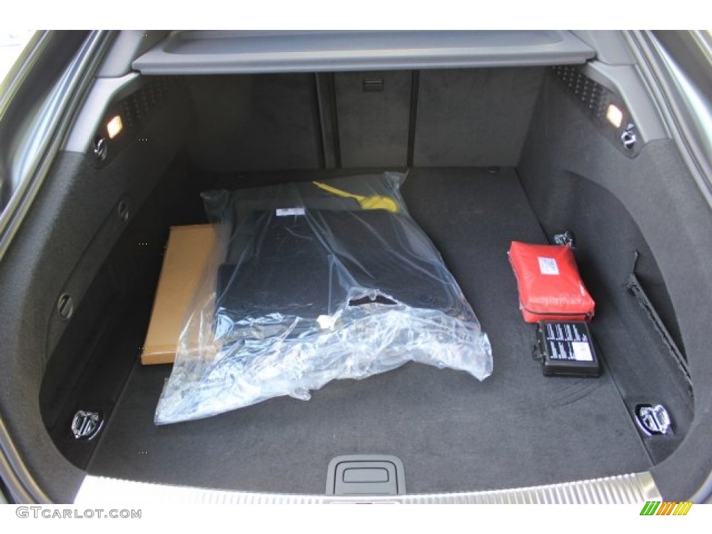 2016 Audi RS 7 4.0 TFSI quattro Trunk Photos