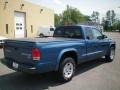 2003 Atlantic Blue Pearlcoat Dodge Dakota SXT Club Cab  photo #10