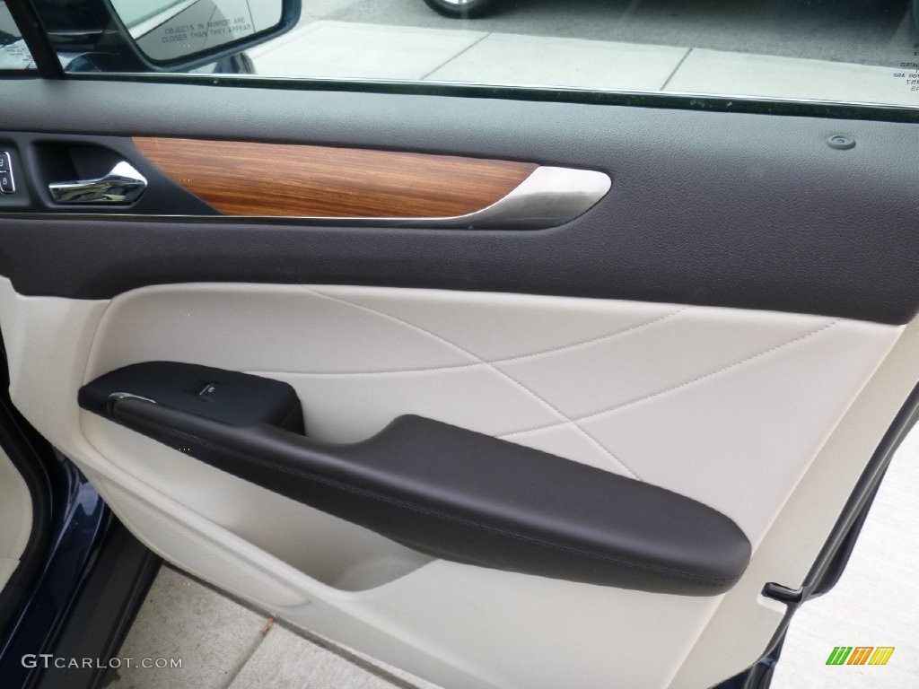2015 Lincoln MKC AWD Espresso/White Sands Door Panel Photo #108538937