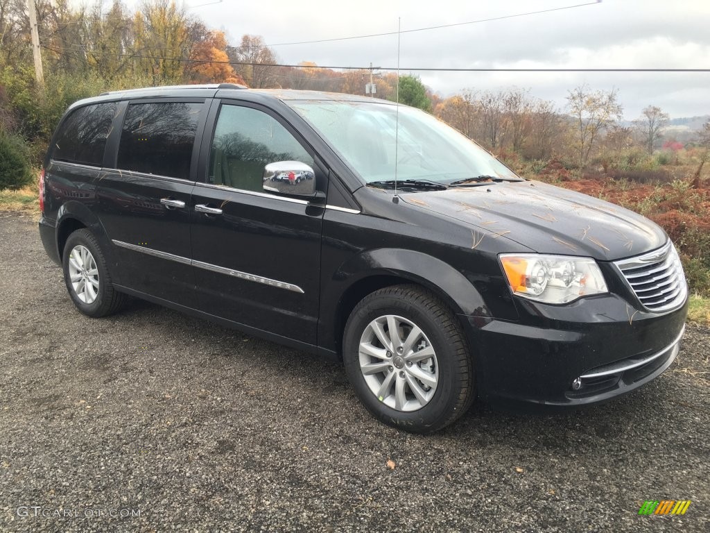 2016 Chrysler Town & Country Limited Platinum Exterior