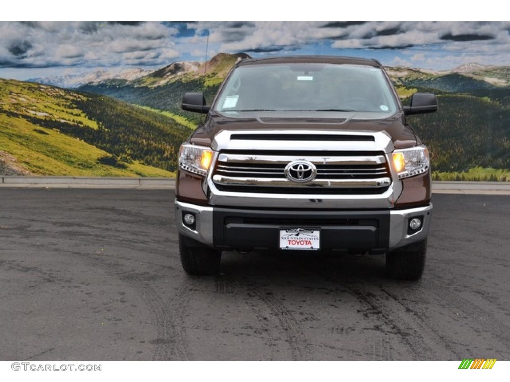 2016 Tundra SR5 CrewMax 4x4 - Sunset Bronze Mica / Black photo #2