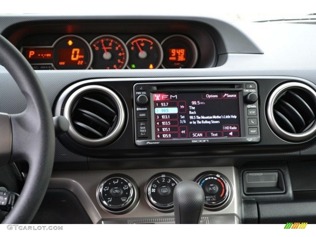 2015 Scion xB 686 Parklan Edition Controls Photos