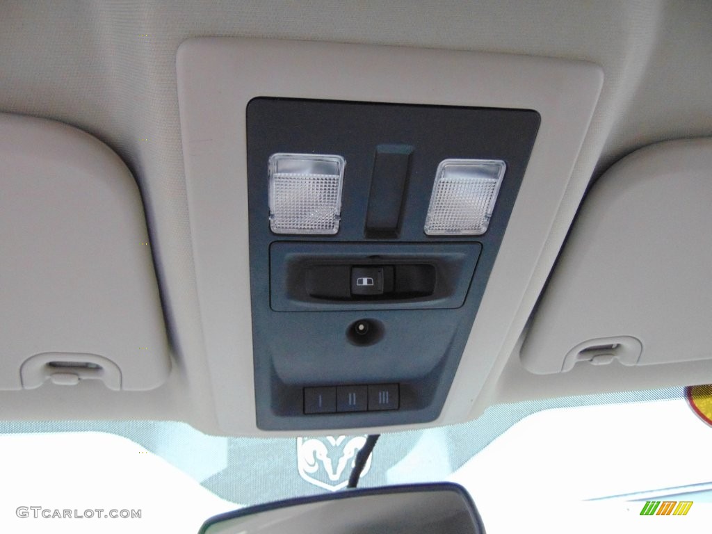 2011 Ram 1500 Laramie Quad Cab 4x4 - Rugged Brown Pearl / Light Pebble Beige/Bark Brown photo #25