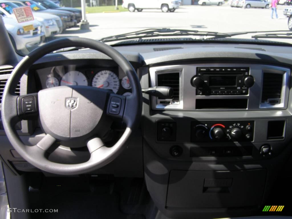 2008 Ram 3500 Lone Star Quad Cab 4x4 Dually - Bright White / Medium Slate Gray photo #11