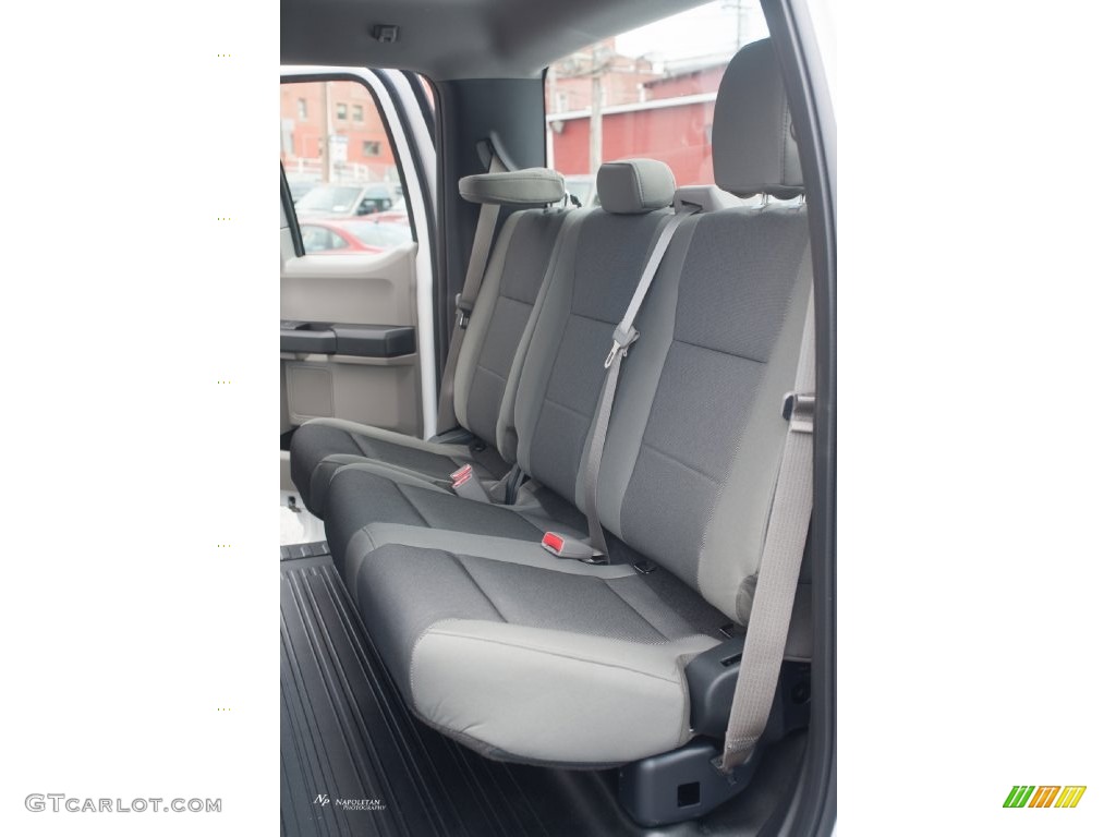 2016 F150 XL SuperCab 4x4 - Oxford White / Medium Earth Gray photo #8