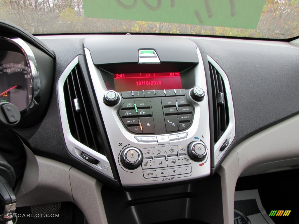 2010 Equinox LS - Cardinal Red Metallic / Jet Black/Light Titanium photo #33