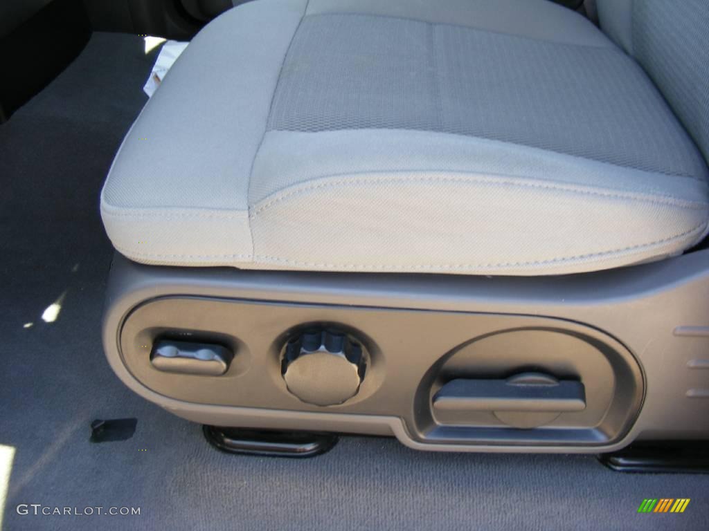 2006 F150 XLT SuperCrew 4x4 - Dark Shadow Grey Metallic / Medium/Dark Flint photo #32